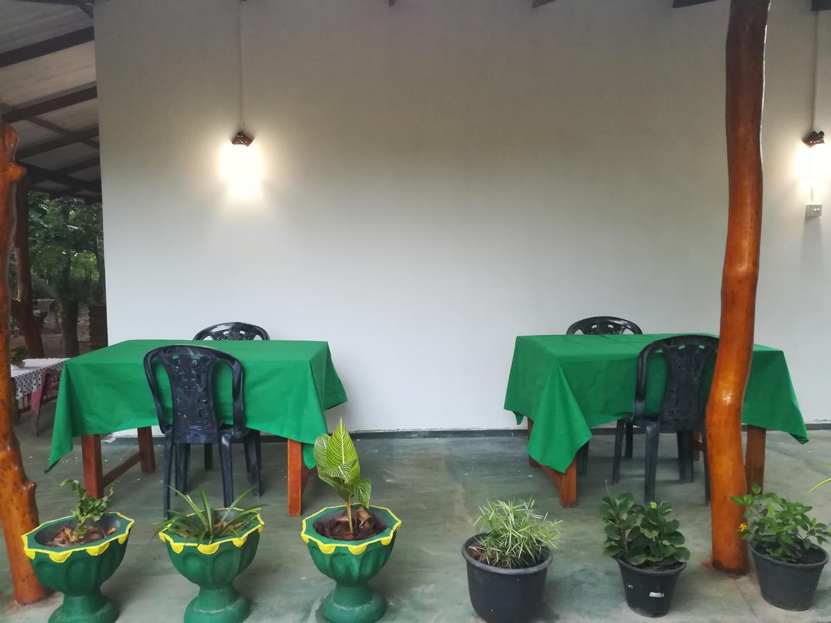 Amaya River Side Homestay Сигирия Экстерьер фото