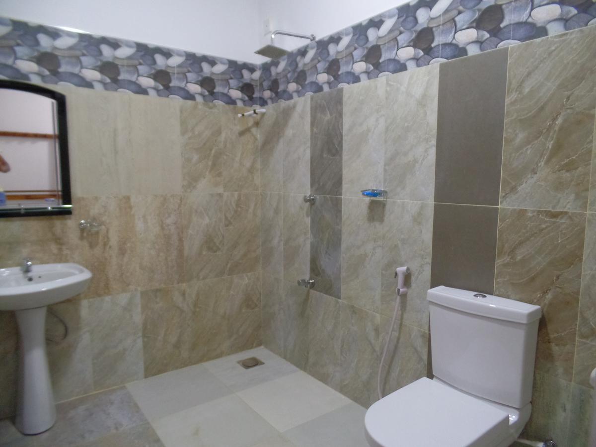 Amaya River Side Homestay Сигирия Экстерьер фото