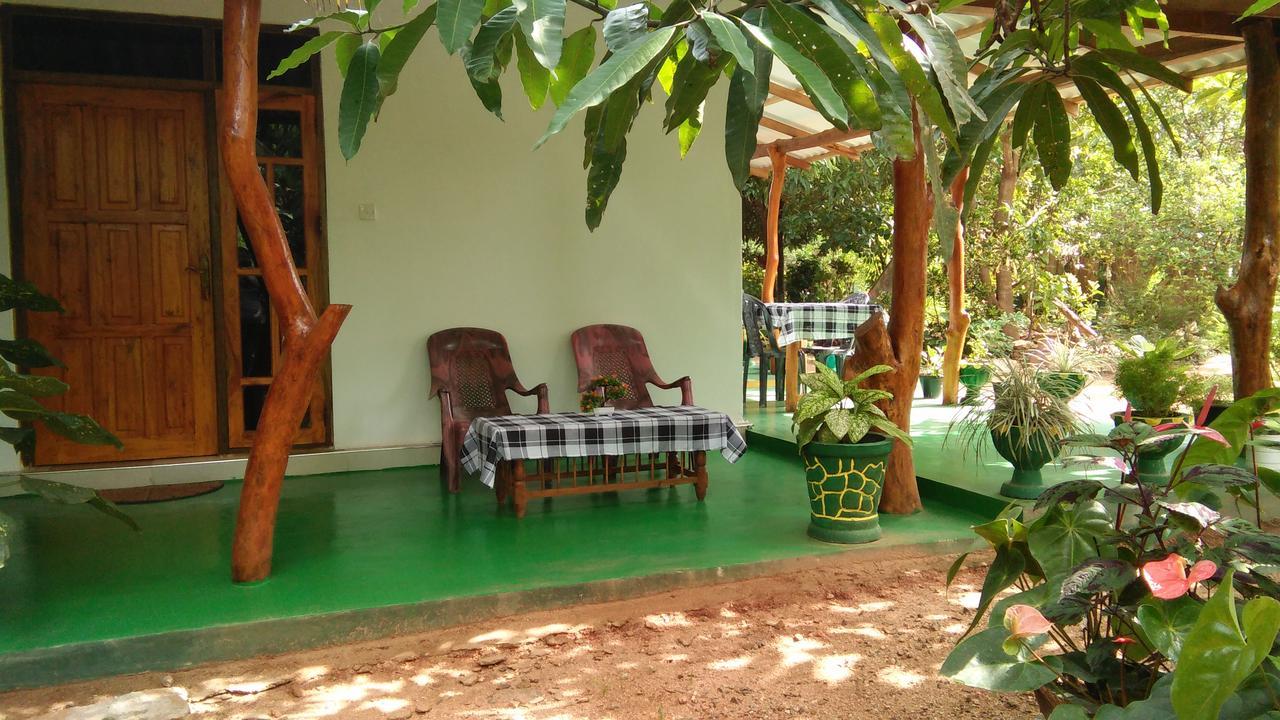 Amaya River Side Homestay Сигирия Экстерьер фото