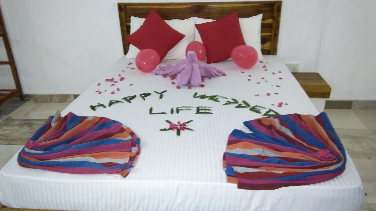 Amaya River Side Homestay Сигирия Экстерьер фото