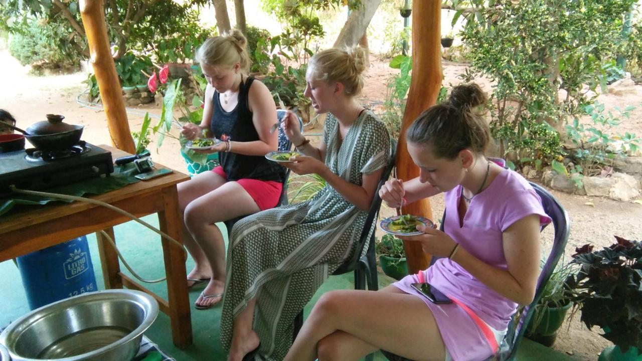 Amaya River Side Homestay Сигирия Экстерьер фото